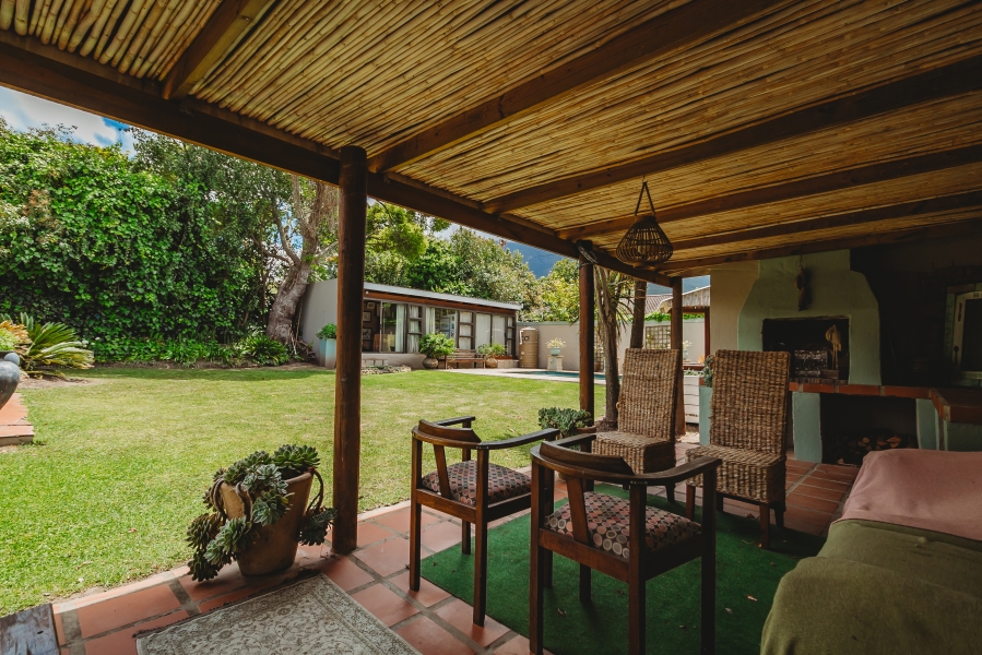 4 Bedroom Property for Sale in Fernridge Western Cape